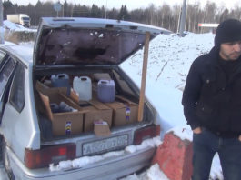 Бутлеггера с канистрами алкоголя задержали на Мурманском шоссе незаконная торговля алкоголем в ленинградской области